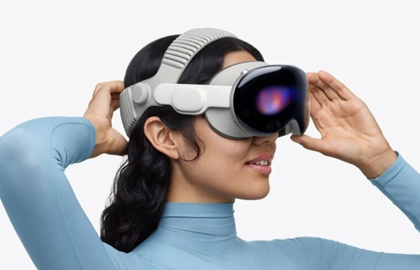 苹果砍掉Vision Pro之后：为什么说ibbot手机才是AI时代真正的“新入口”？
